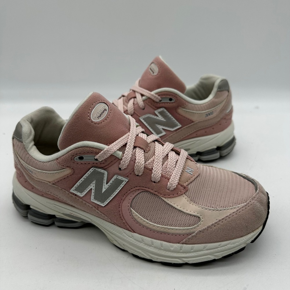 New Balance GC2002SK Youth Size 6 US M 2002R Pink Suede Mauve Grey Running Shoes